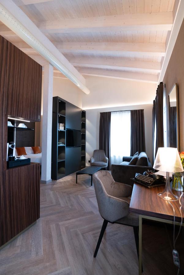 3T Boutique Hotel อีเฟรอา ภายนอก รูปภาพ